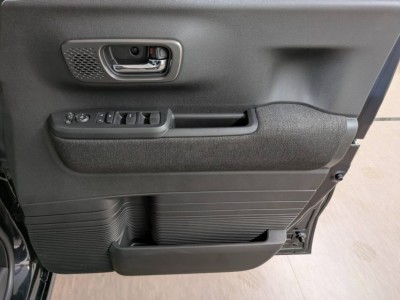 ホンダ N BOX 28枚目