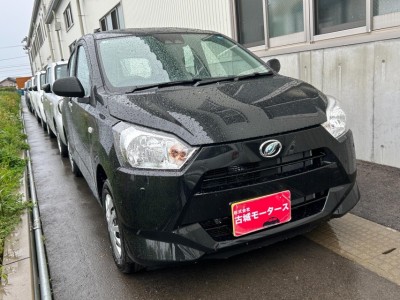 ダイハツ ミライース 4枚目