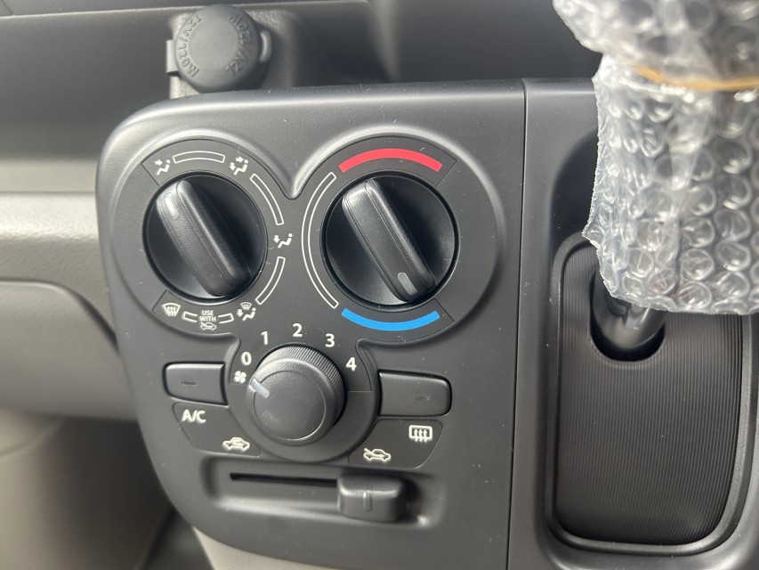 ニッサン NV100クリッパー 13枚目