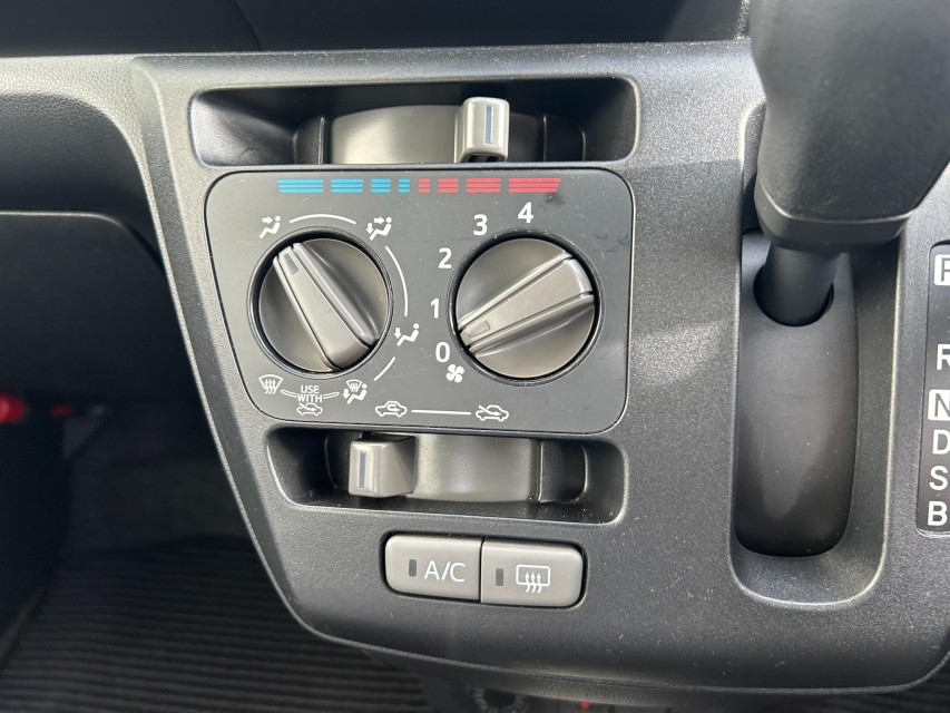 ダイハツ ミライース 13枚目