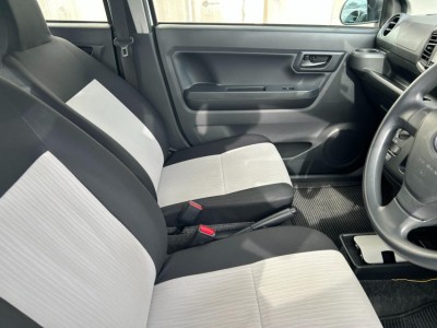 ダイハツ ミライース 3枚目