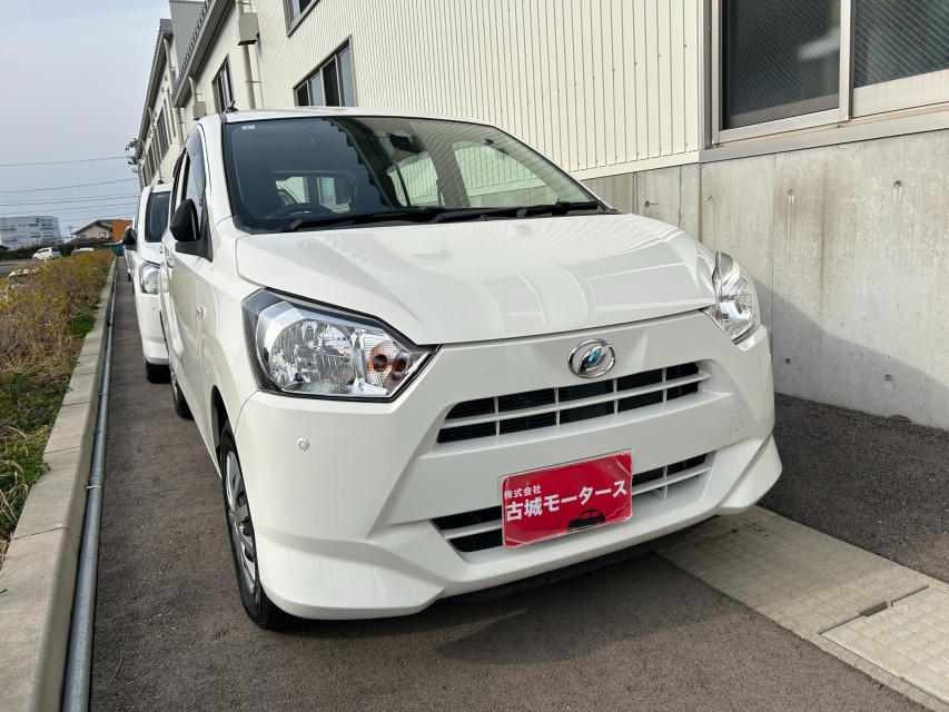 ダイハツ ミライース 4枚目