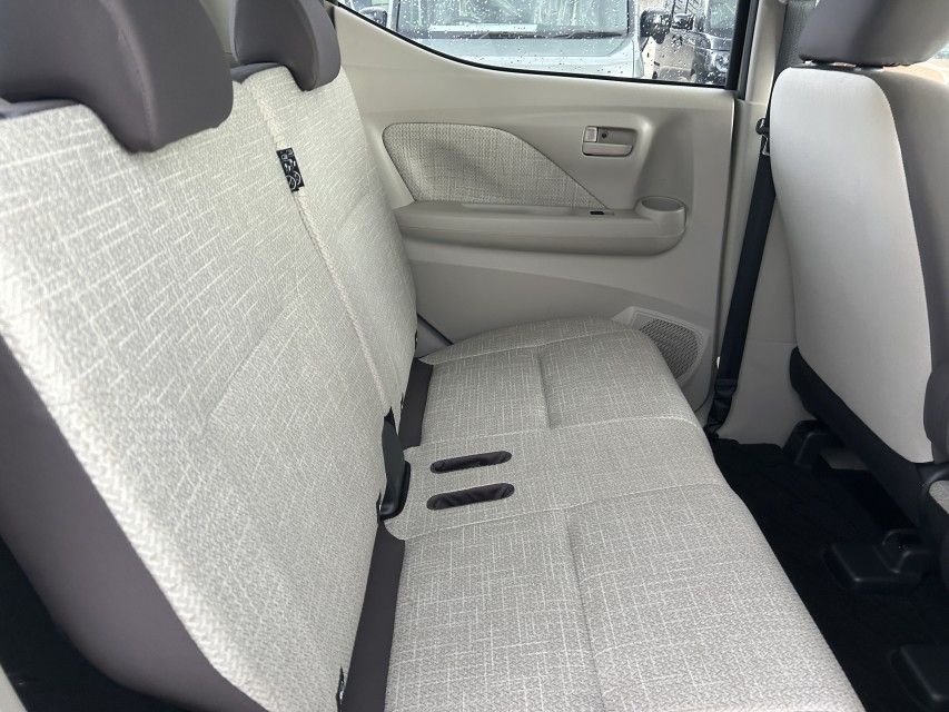 三菱 eKワゴン 25枚目