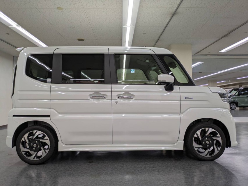 スズキ スペーシア 7枚目