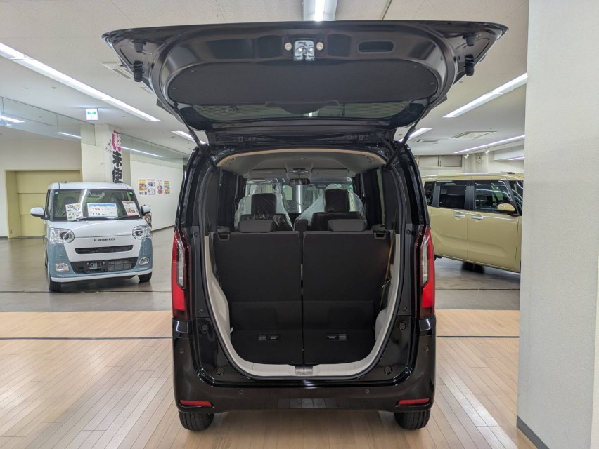 ホンダ N BOX 11枚目
