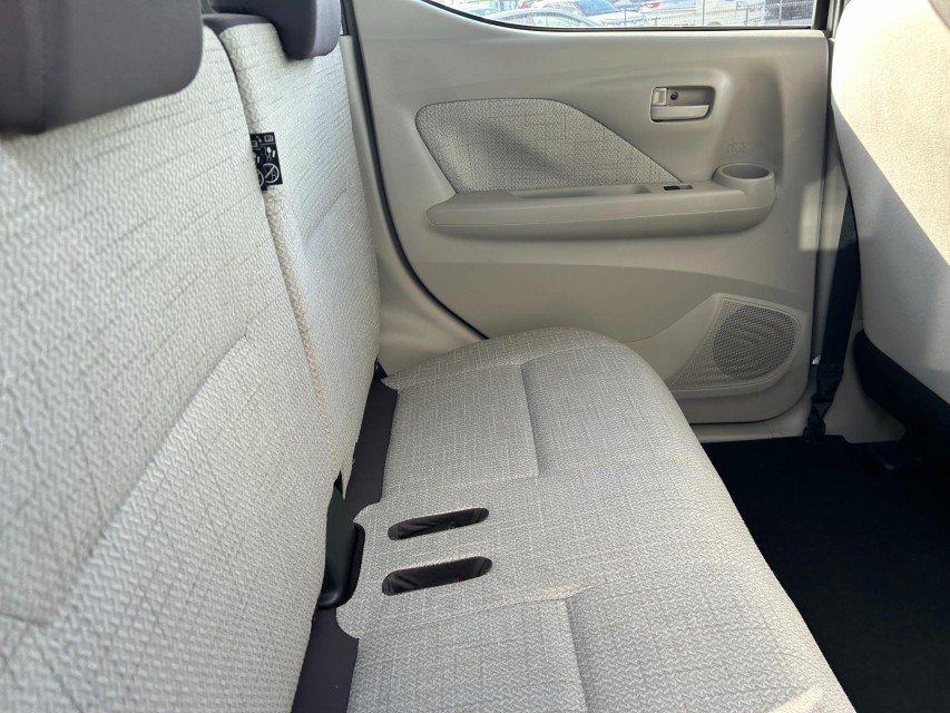 三菱 eKワゴン 26枚目