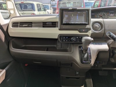 ホンダ N BOX 28枚目