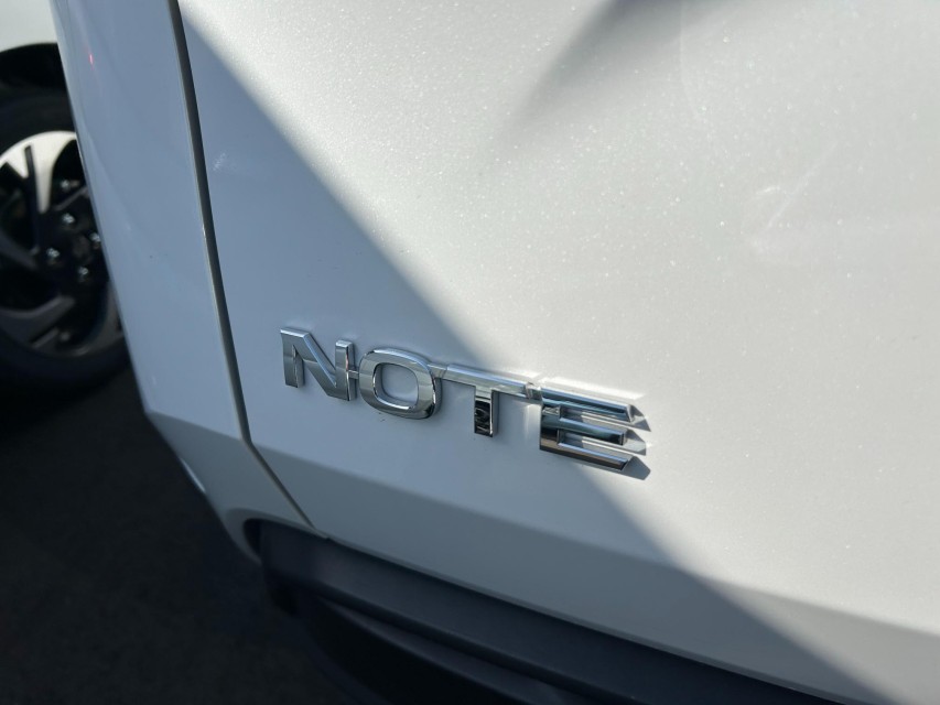 ニッサン ノート 20枚目