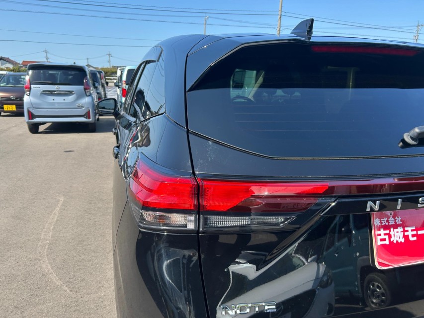 ニッサン ノート 16枚目