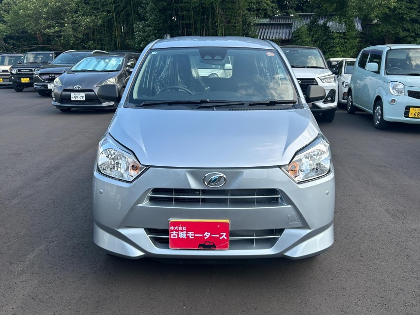 ダイハツ ミライース 2枚目