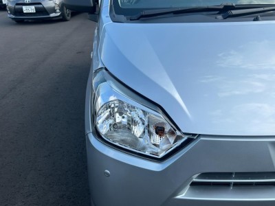 ダイハツ ミライース 4枚目