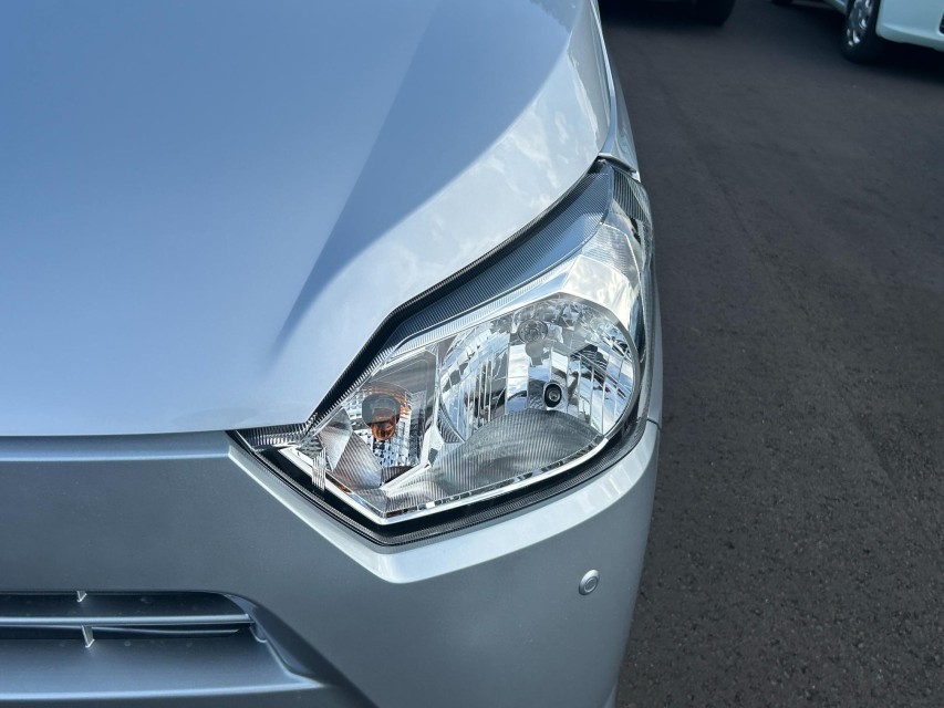 ダイハツ ミライース 5枚目