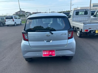 ダイハツ ミライース 9枚目