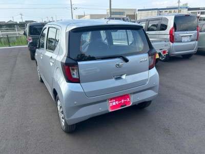 ダイハツ ミライース 10枚目