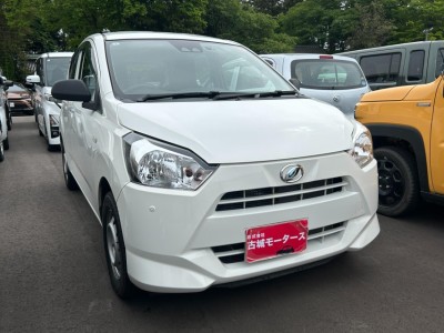ダイハツ ミライース 4枚目