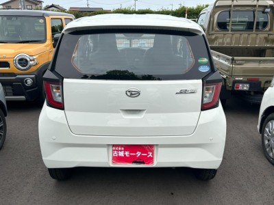 ダイハツ ミライース 10枚目