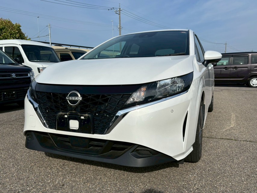 ニッサン ノート 3枚目