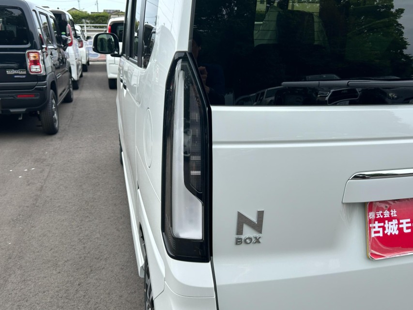 ホンダ N BOX 12枚目