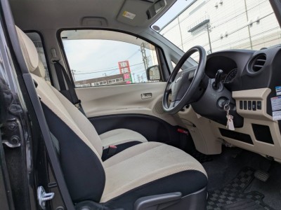 スバル ルクラ 2枚目