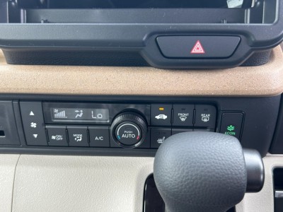 ホンダ N BOX 28枚目