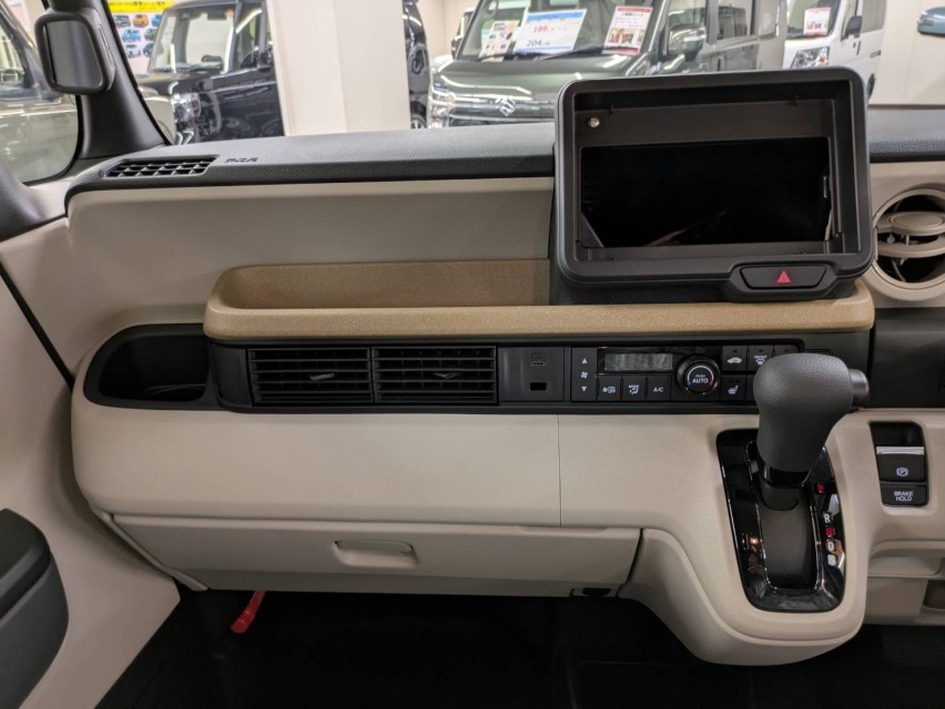 ホンダ N BOX 27枚目