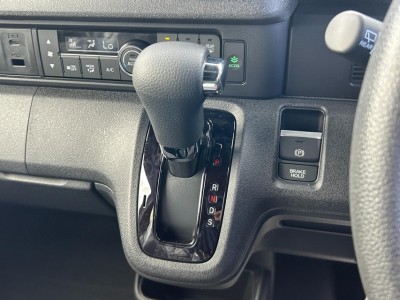 ホンダ N BOX 30枚目