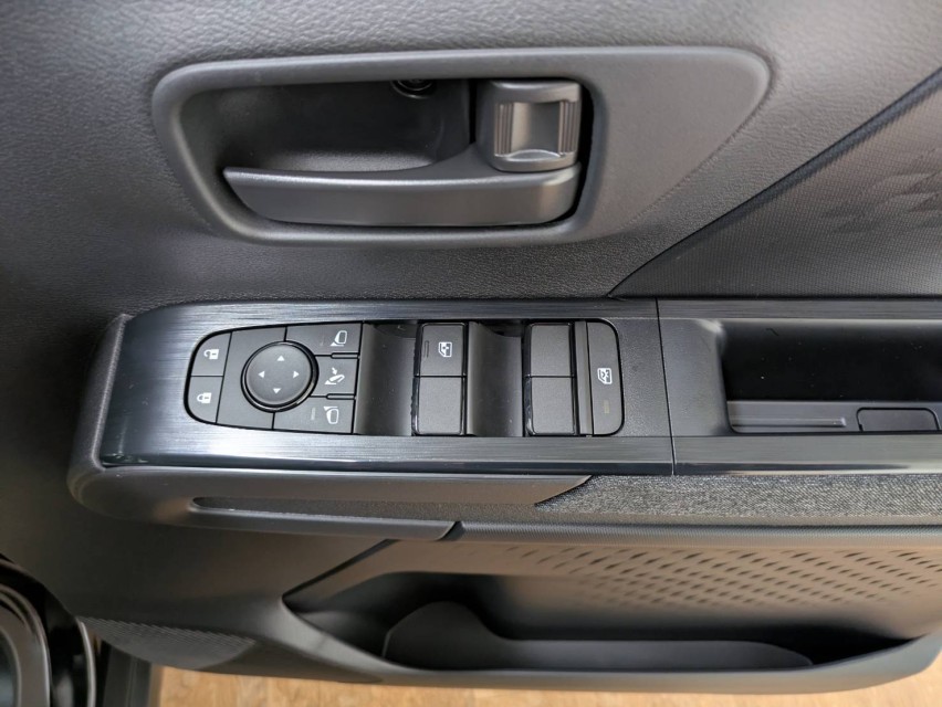 三菱 デリカミニ 29枚目