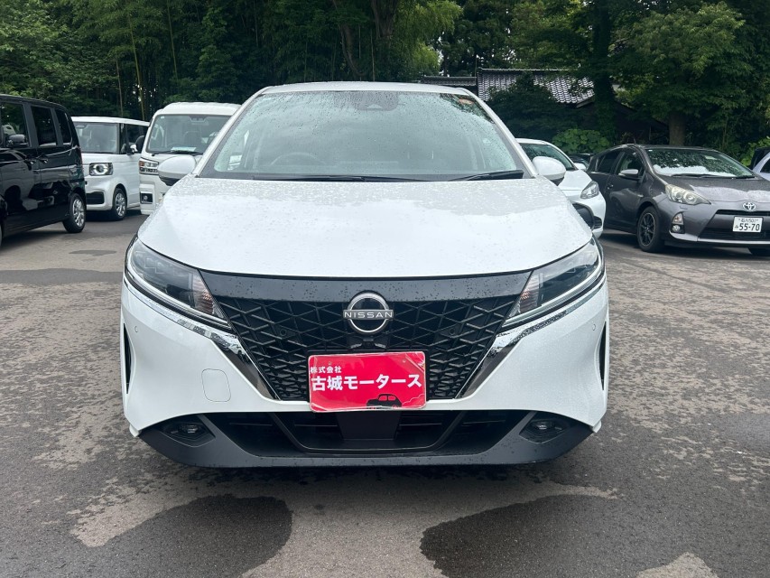 ニッサン ノート 2枚目