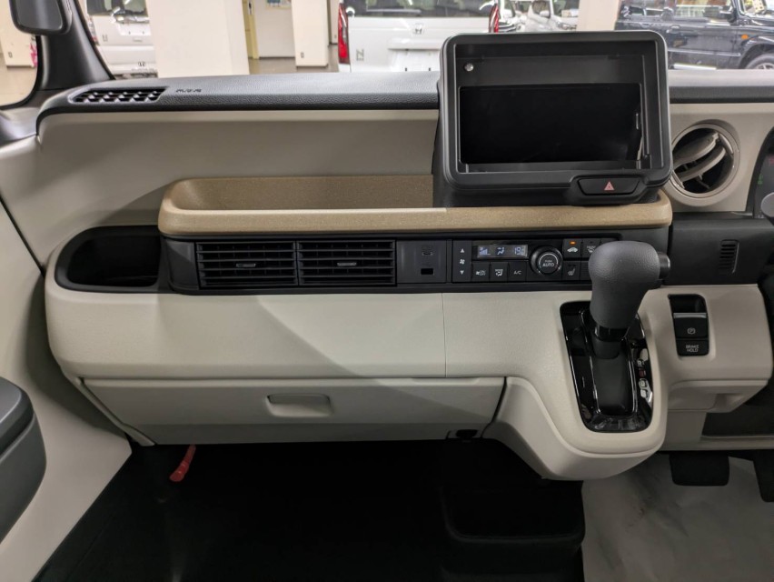ホンダ N BOX 28枚目