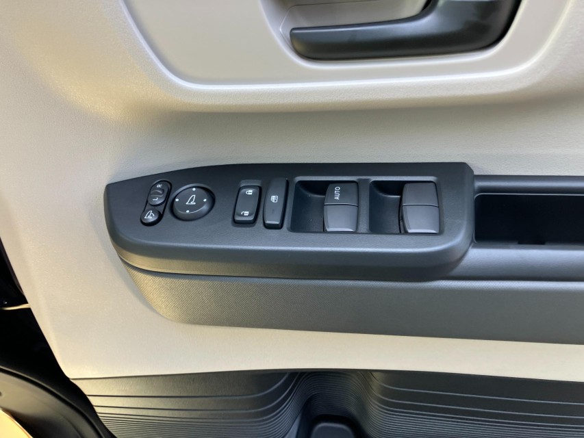 ホンダ N BOX 30枚目