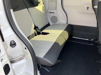 ホンダ N BOX 27枚目