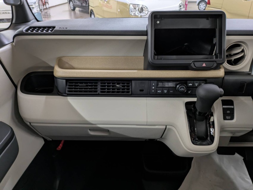 ホンダ N BOX 28枚目