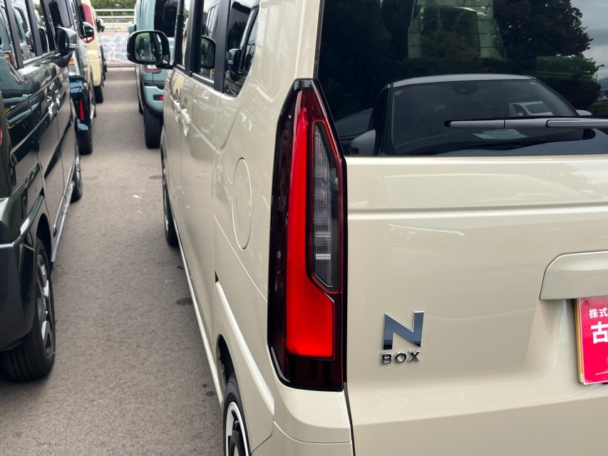 ホンダ N BOX 11枚目