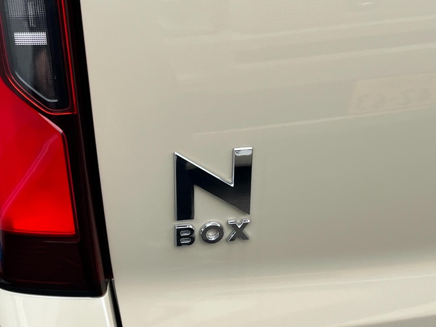 ホンダ N BOX 12枚目