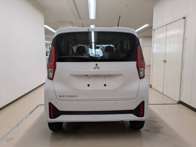 三菱 eKワゴン 8枚目