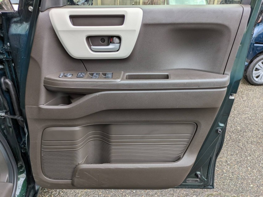 ホンダ N BOX 30枚目