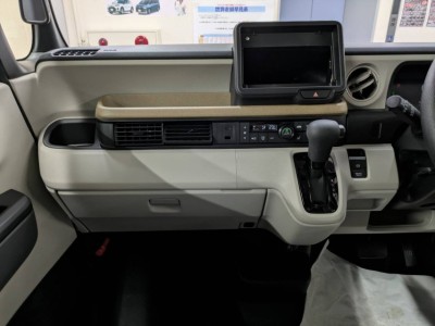 ホンダ N BOX 35枚目