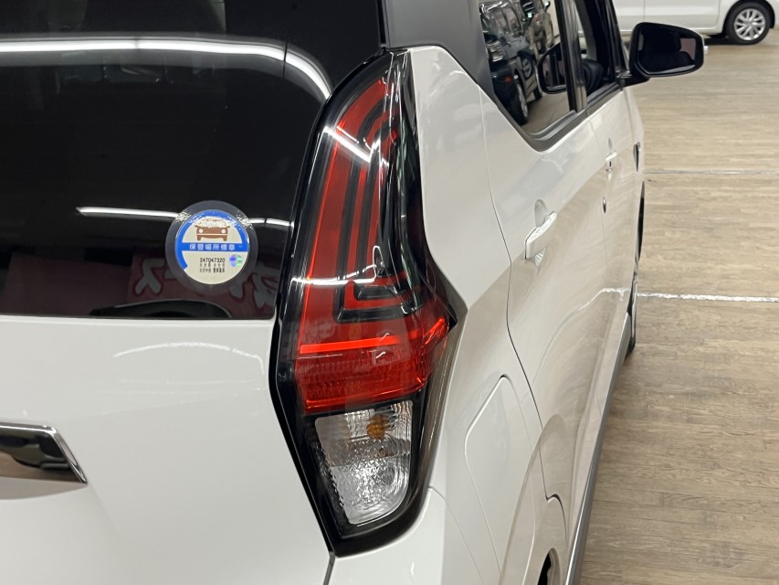 三菱 eKクロスEV 15枚目