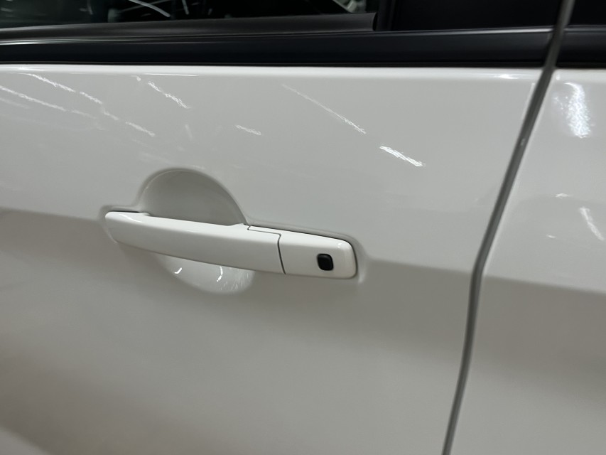 三菱 eKクロスEV 21枚目