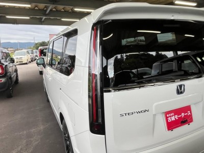 ホンダ ステップワゴンスパーダ 11枚目