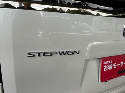 ホンダ ステップワゴンスパーダ 12枚目