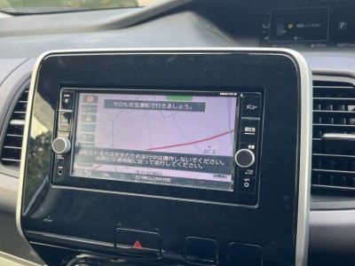 ニッサン セレナ 3枚目